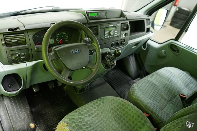 Ford Transit 14