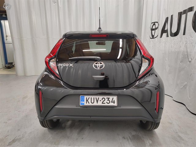 TOYOTA Aygo X 5