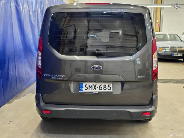 Ford Tourneo Connect 7