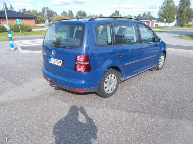 Volkswagen Touran 2