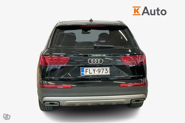 AUDI Q7 3