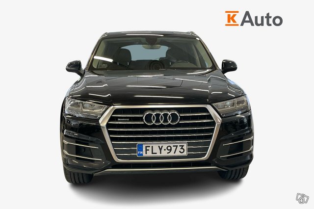 AUDI Q7 4