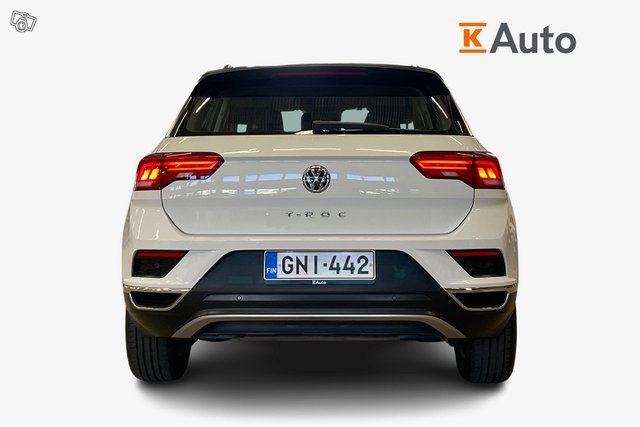 Volkswagen T-Roc 3