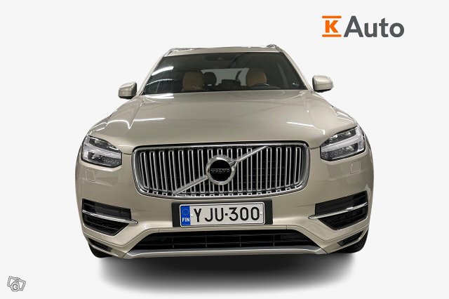 Volvo XC90 4