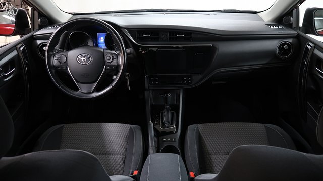 TOYOTA AURIS 12