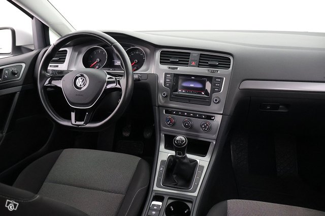 Volkswagen Golf 14