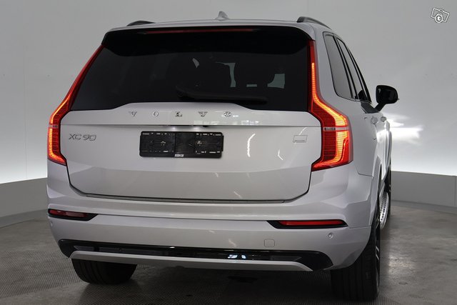 Volvo XC90 10