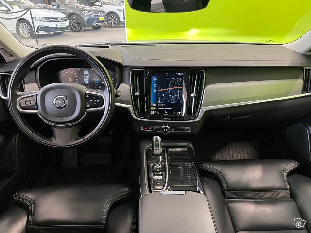 Volvo V90 15