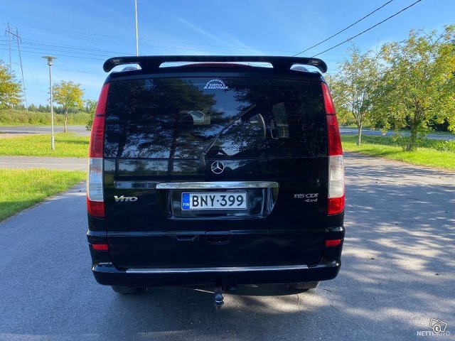 Mercedes-Benz Vito 9