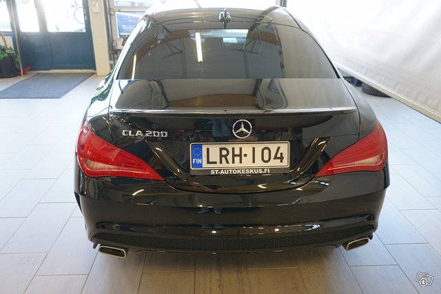 Mercedes-Benz CLA 5