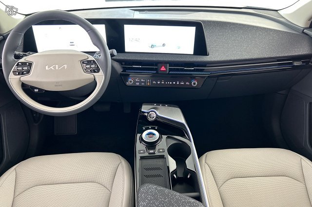 KIA EV6 12