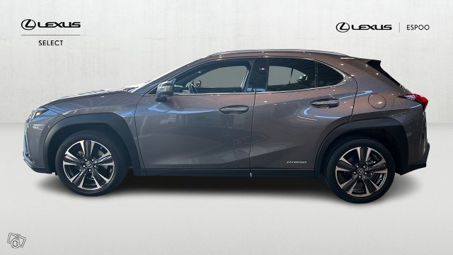 Lexus UX 2