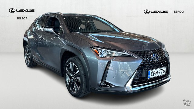 Lexus UX 6