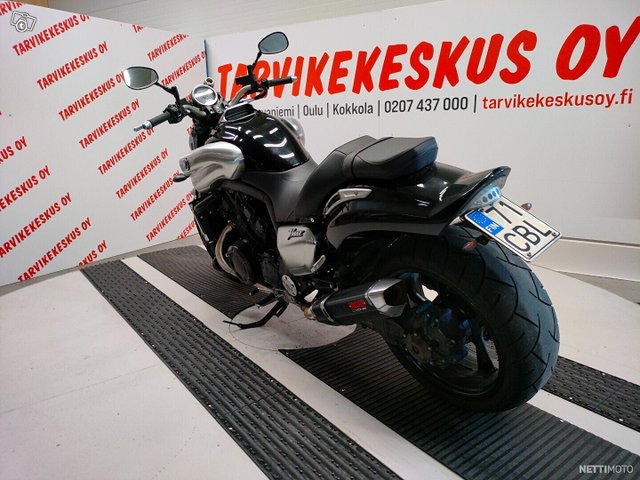 Yamaha V-Max 9