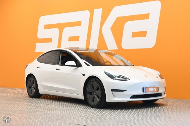 Tesla Model 3 1