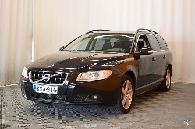 Volvo V70 4