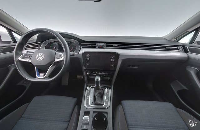 Volkswagen Passat 11