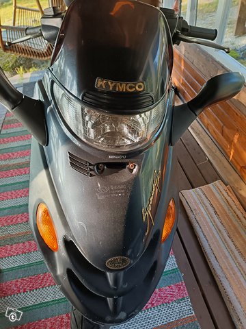 Kymco 125 skootteri 1