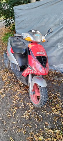 Skootteri Piaggio 2004 1