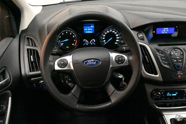 Ford Focus 13