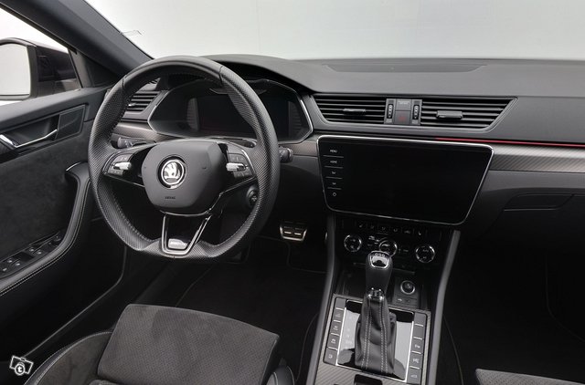 Skoda Superb 9