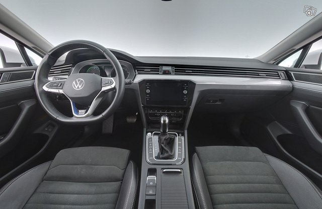 Volkswagen Passat 11