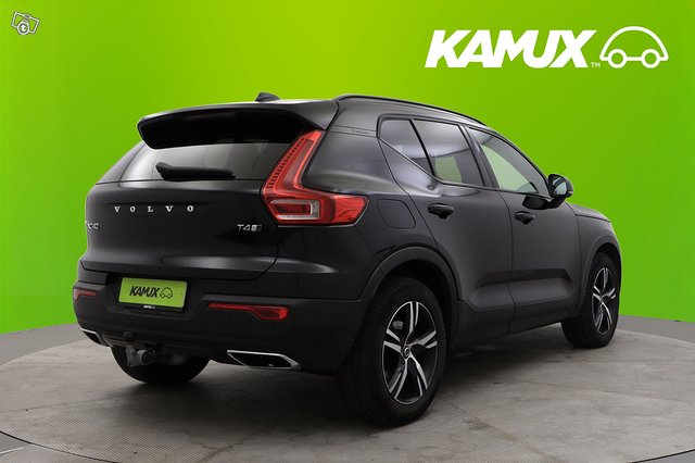 Volvo XC40 4