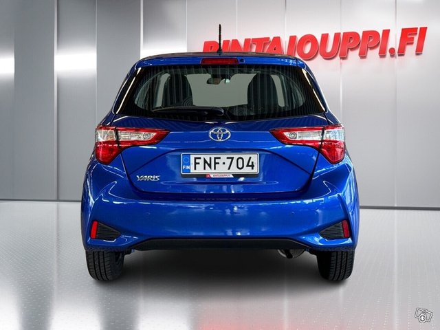 Toyota Yaris 5