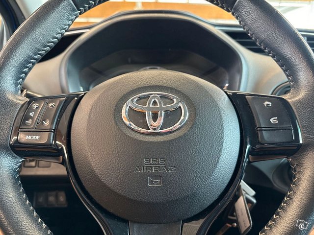 Toyota Yaris 15