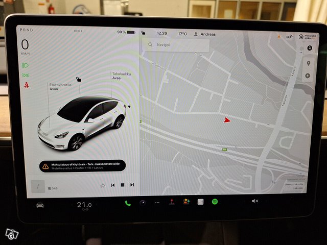 Tesla Model Y 11