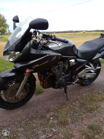 Suzuki Bandit 1200S 1