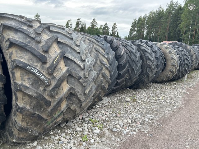 650/65R42 käytettyjä traktorin renkaita kymmeniä 4