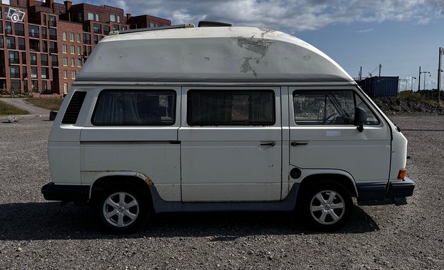 Volkswagen Transporter 1990 retkeilypaku 2