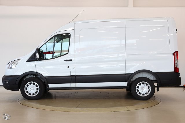 Ford Transit 8