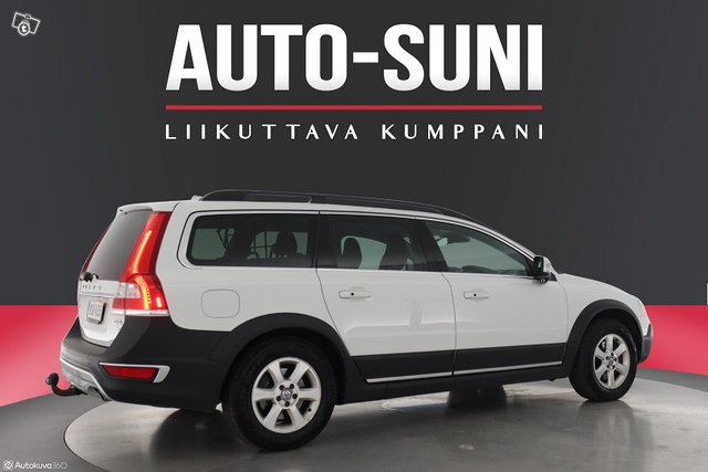 VOLVO XC70 2