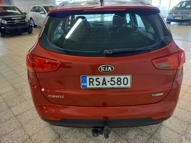 KIA CEED 4