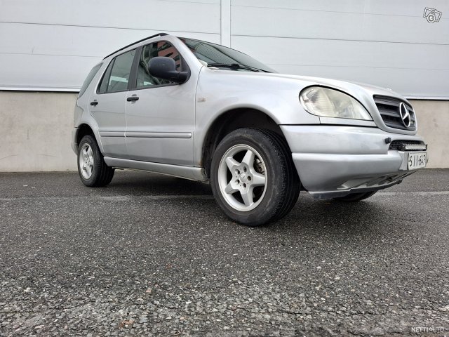 Mercedes-Benz ML, kuva 1