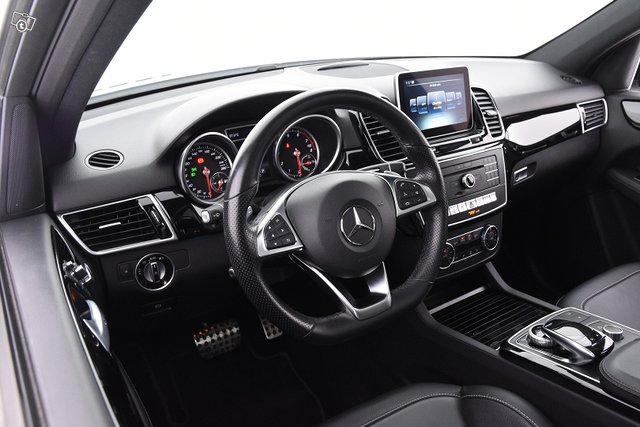 Mercedes-Benz GLE 19