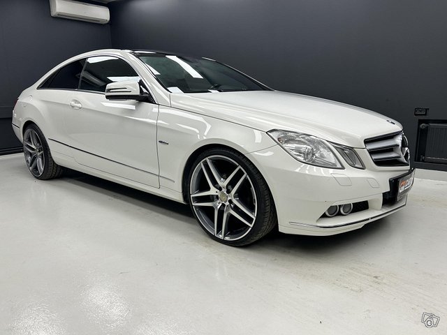 Mercedes-Benz E 4