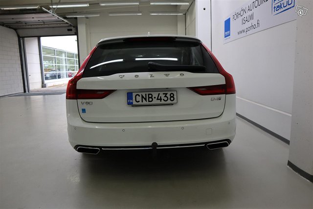 VOLVO V90 5