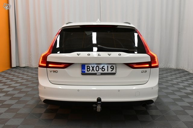 Volvo V90 6