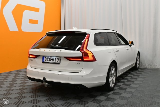 Volvo V90 7