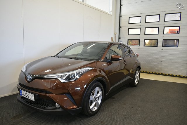 TOYOTA C-HR