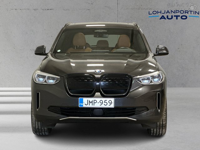 BMW IX3 2