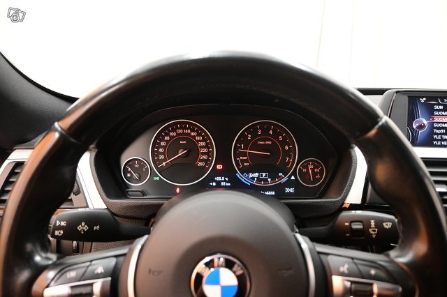 BMW 330 Gran Turismo 14