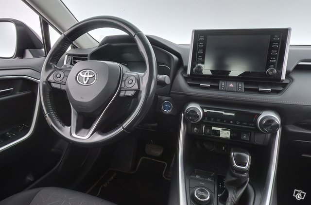 Toyota RAV4 9