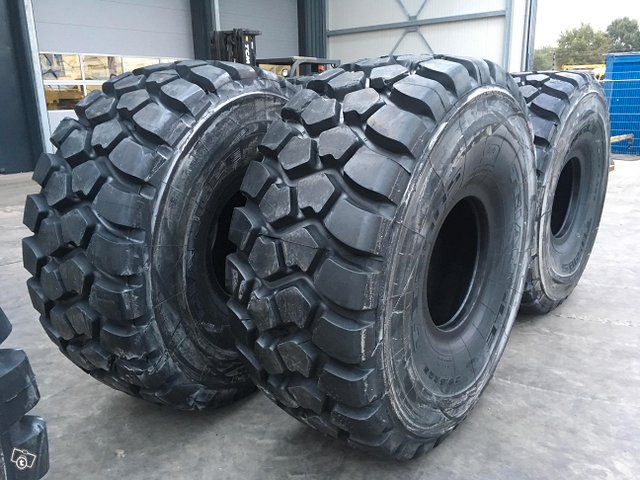 Uudet renkaat 775/65R29 Triangle TB598 E-3 T2 * T