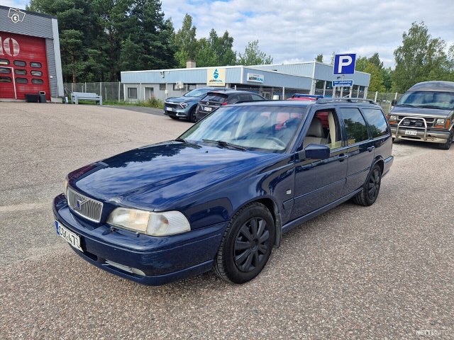 Volvo V70