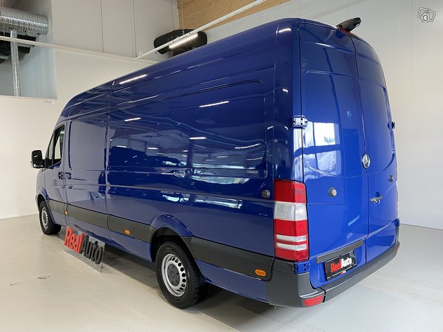 Mercedes-Benz Sprinter 4