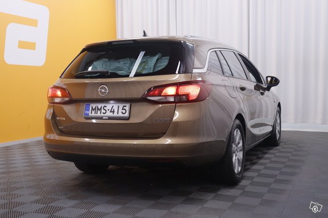 Opel Astra 8